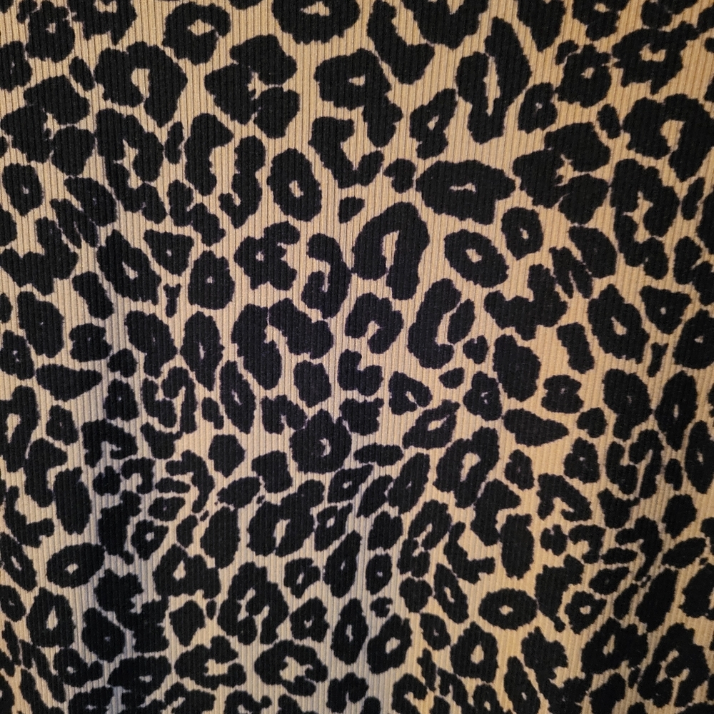 Ladies Top - Picture 2 of 2